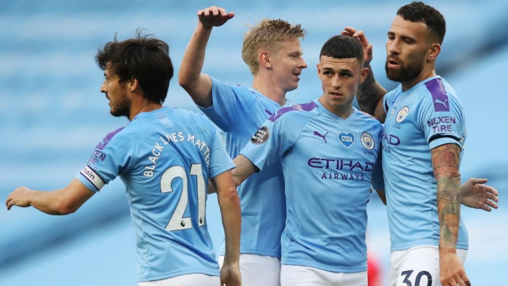 Phil Foden celebrando su anotación con Manchester City