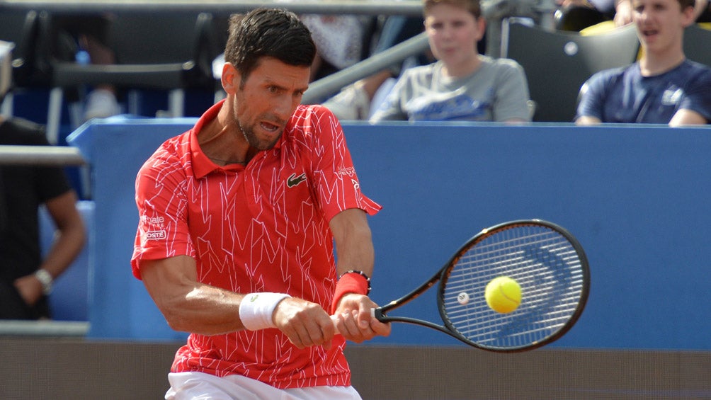 Novak Djokovic durante un duelo en el Adria Tour