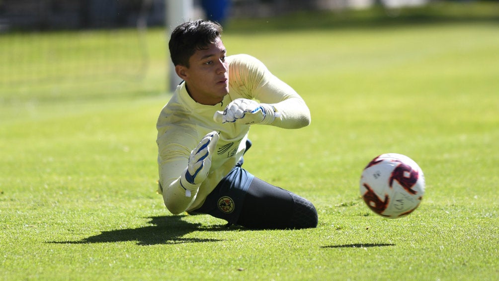 Fernando Tapia en entrenamiento con América