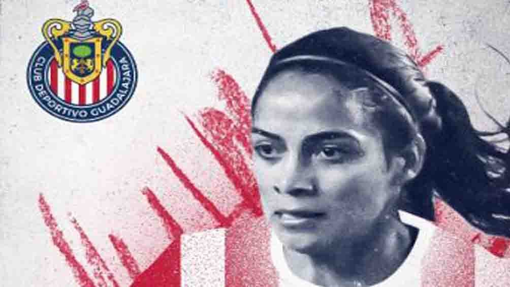 Carolina Jaramillo, presentada con Chivas