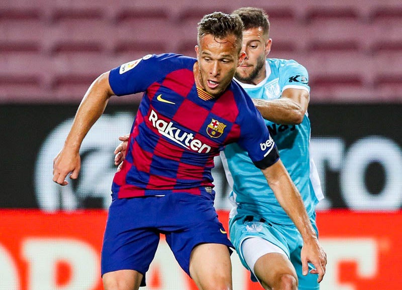 Arthur Melo durante un partido con el Barcelona 