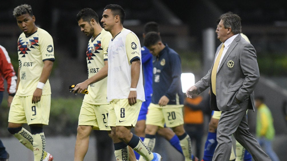 Miguel Herrera: 'No habrá refuerzos en América si no sale nadie'