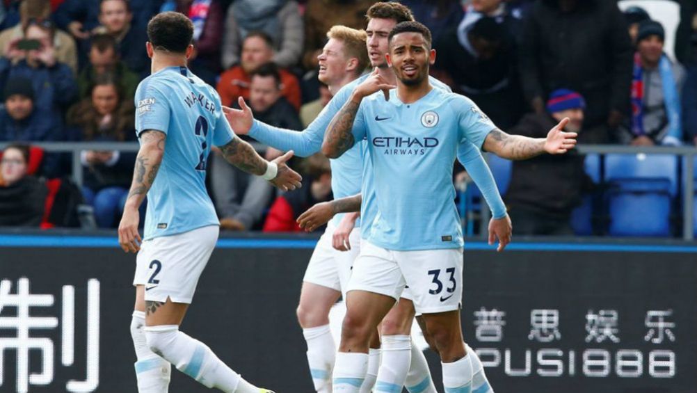 Gabriel Jesús celebrando una anotación con el Manchester City