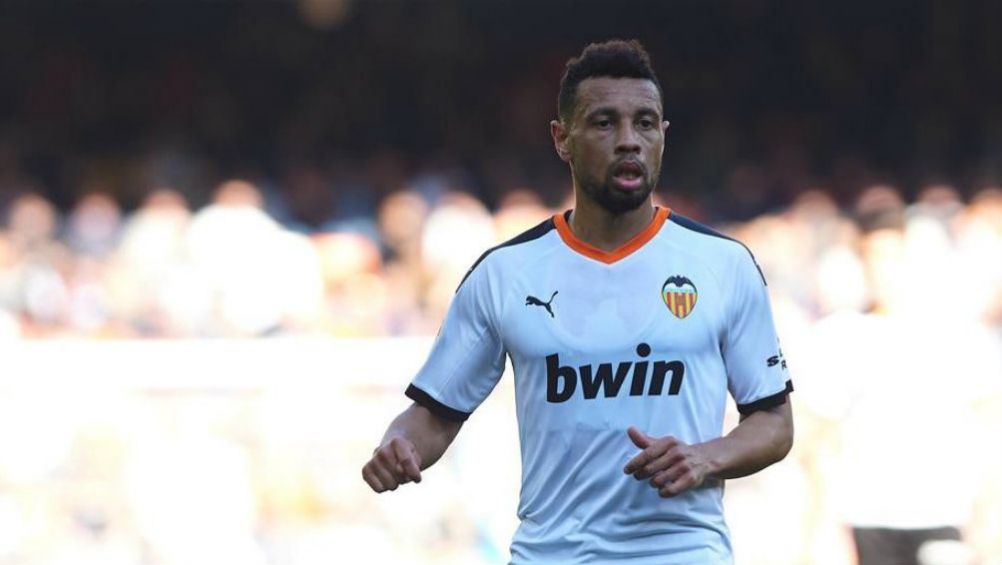 Francis Coquelin en acción con Valencia