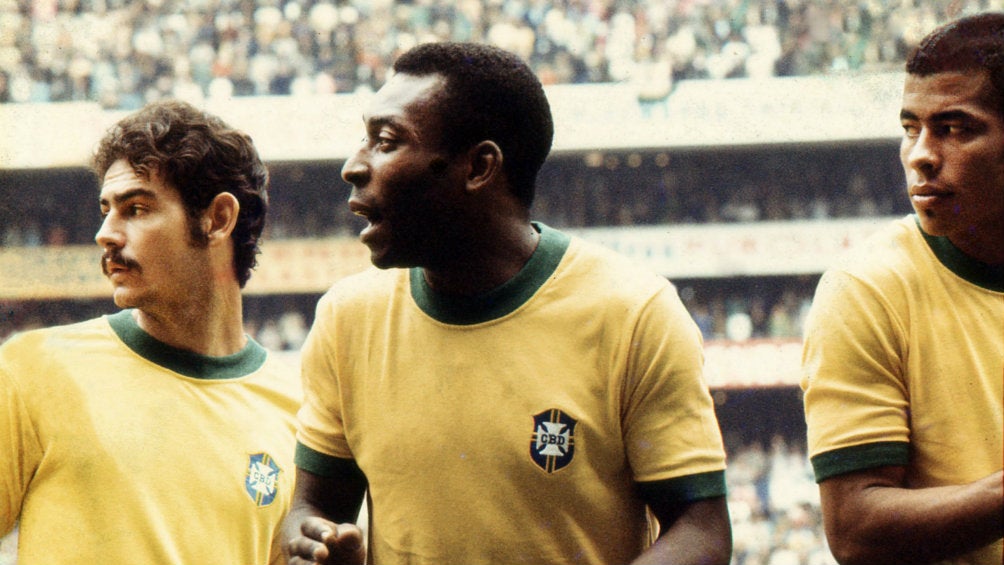 Roger Milla: 'El único récord imbatible son los tres Mundiales de Pelé'