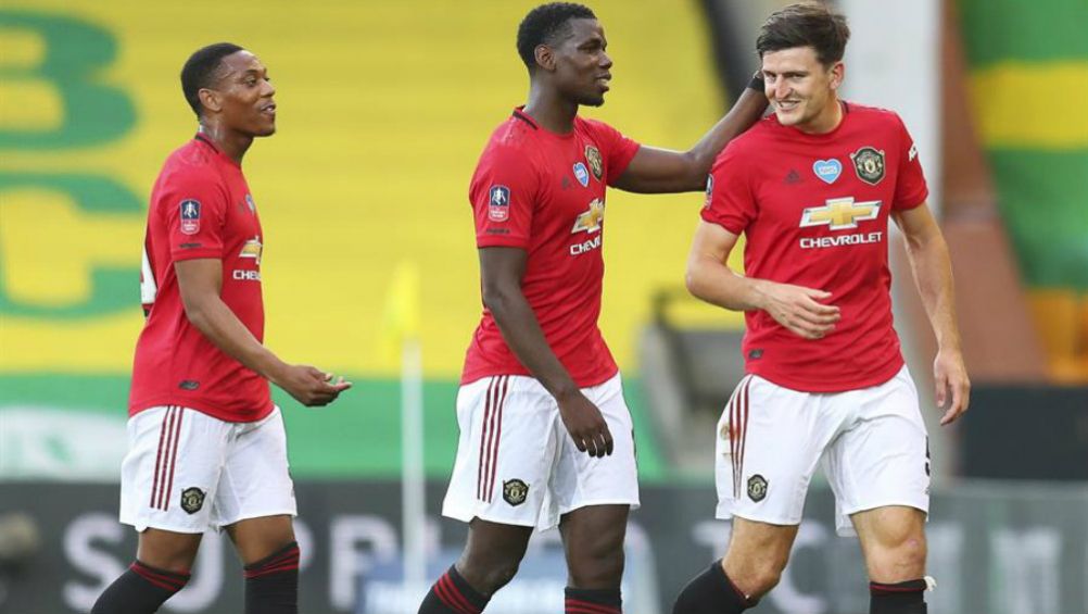 Harry Maguire festeja la anotación de los Red Devils 