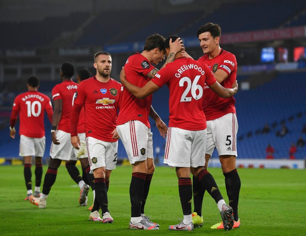 Jugadores del United celebran gol de Mason Greenwood