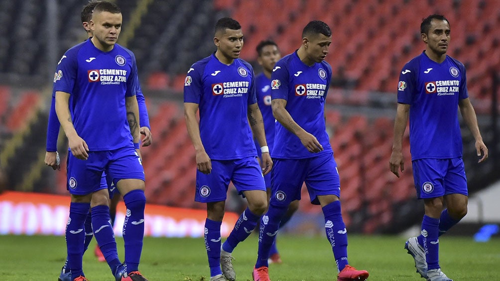 Jugadores de Cruz Azul tras duelo en Liga MX