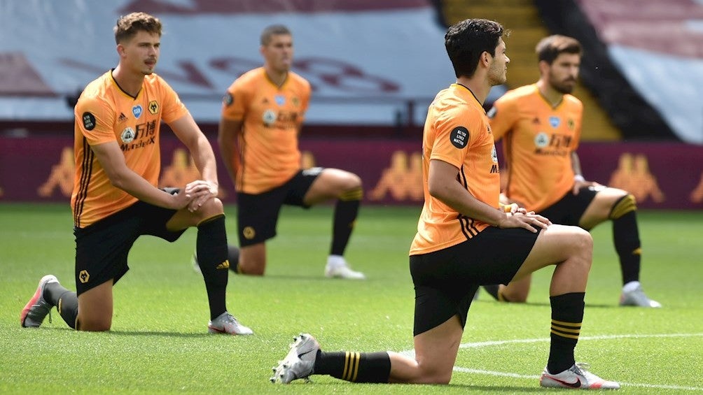 Jugadores de Wolves previo a un partido