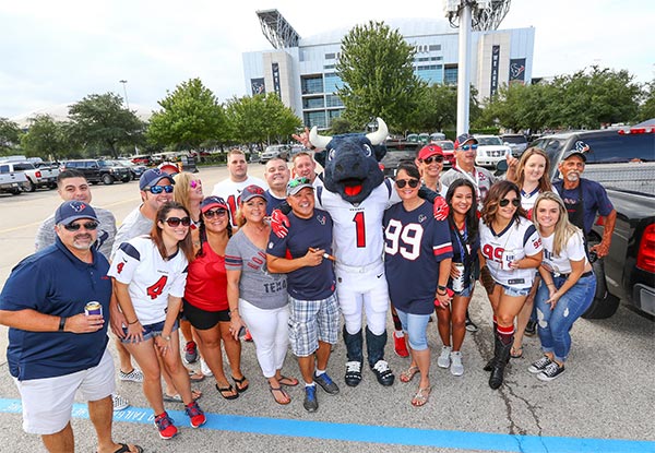 Un grupo de fans de los Texans 