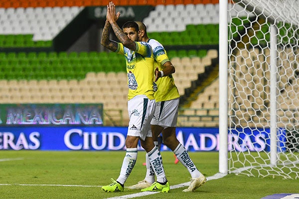 Ismael Sosa en el partido contra Pumas