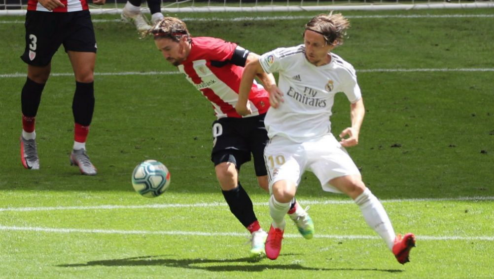 El capitán del Athletic Club Iker Muniain y Luka Modric