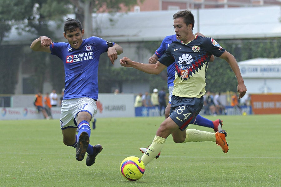 Reyes en juego de la Sub 20 con La Máquina ante Sebastián Córdova de América