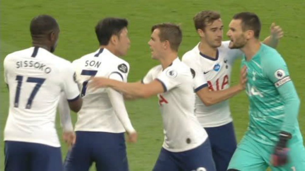 Heung-Min Son y Hugo Lloris entre empujones