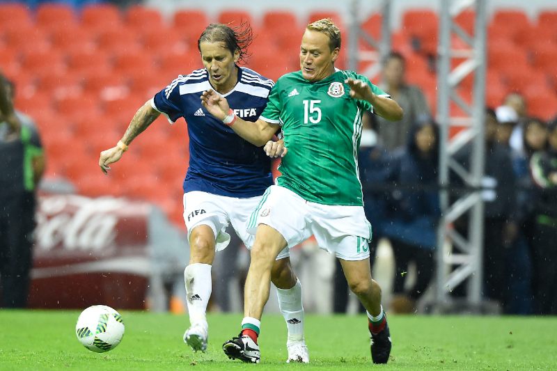 Salgado y Hernández en el Partido de Leyendas 