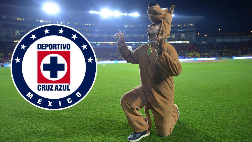 Aficionado Scooby Doo en el Estadio Morelos