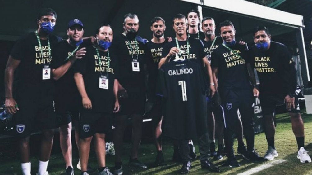 VIDEO: Matías Almeyda y jugadores del SJ Earthquakes saludaron a Benjamín Galindo