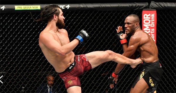 Jorge Masvidal conecta a  Kamaru Usman 