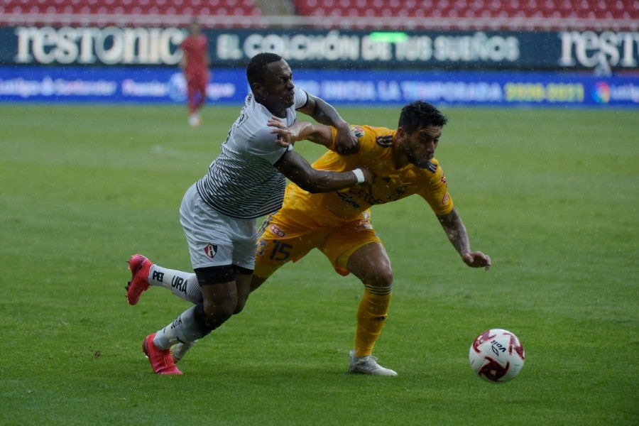 Renato Ibarra en su debut con Atlas