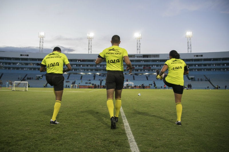 Árbitros previo a un partido