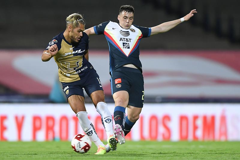 El argentino en acción con Pumas