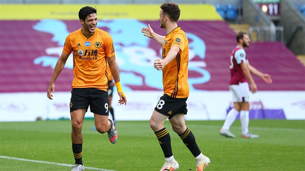 Raúl Jiménez: Anotó golazo con Wolves ante Burnley