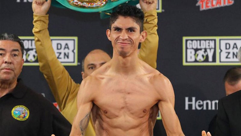 Rey Vargas durante un pesaje 