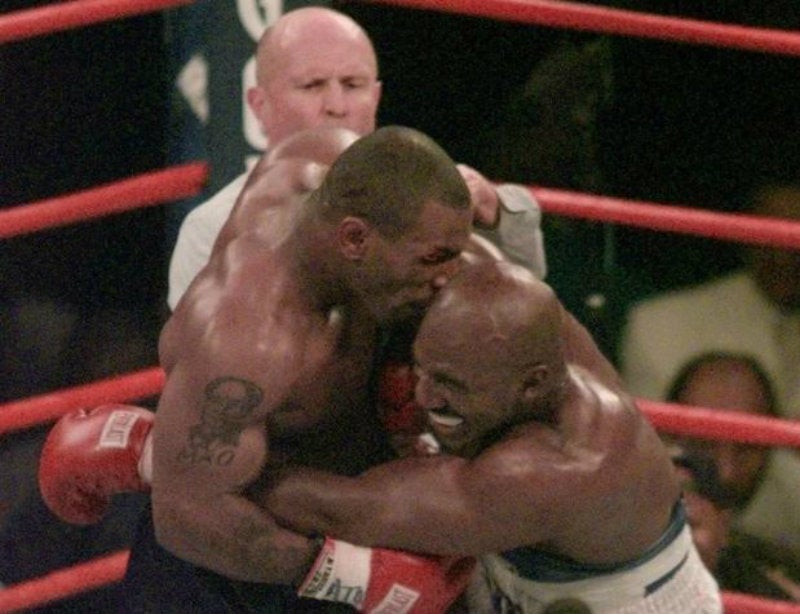 La famosa mordida de Mike Tyson a Evander Holyfield