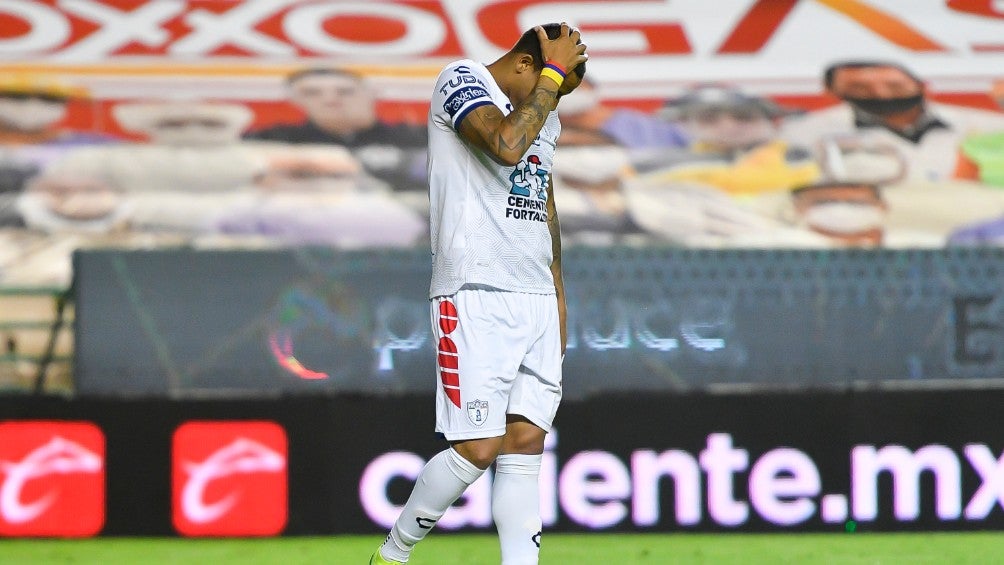 Felipe Pardo durante un partido con Pachuca