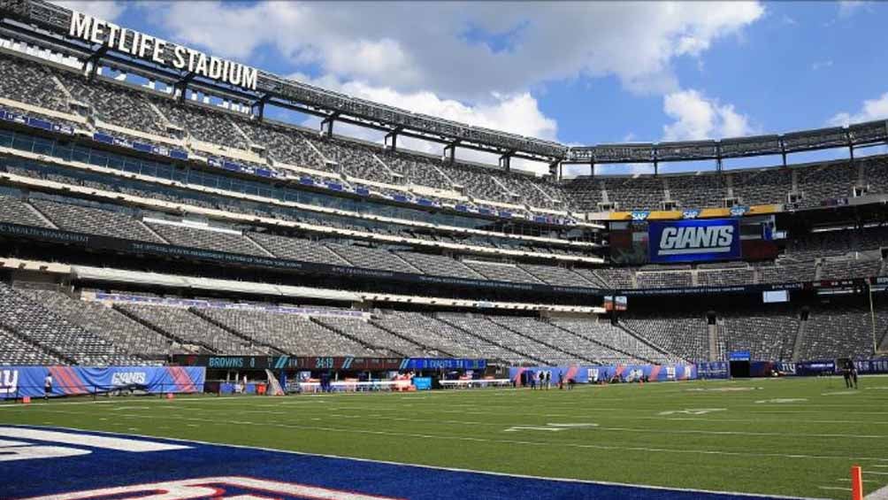 Postal del MetLife Estadium sin público