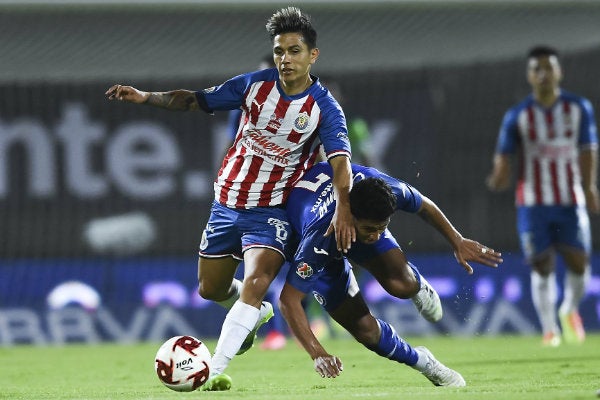 Acción en la Final Cruz Azul vs Chivas