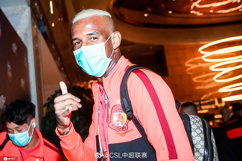 Anderson Talisca en la concentración del Guangzhou Evergrande