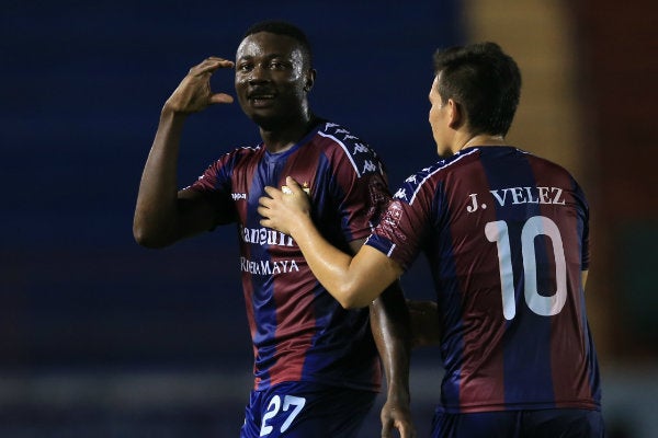 Jugadores de los Potros de Hierro celebran un gol