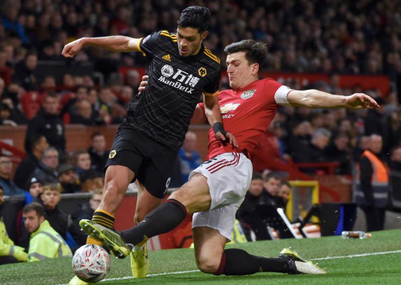 Raúl en un partido ante el Manchester United 