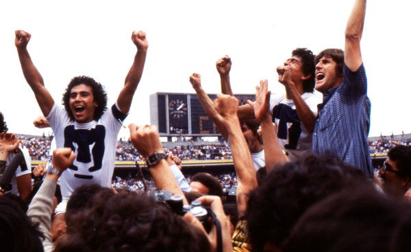 Los Pumas de Bora celebran un título