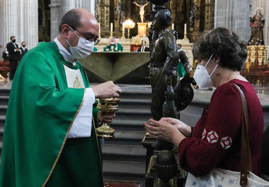 Misa en la Catedral Metropolitana de la Ciudad de México