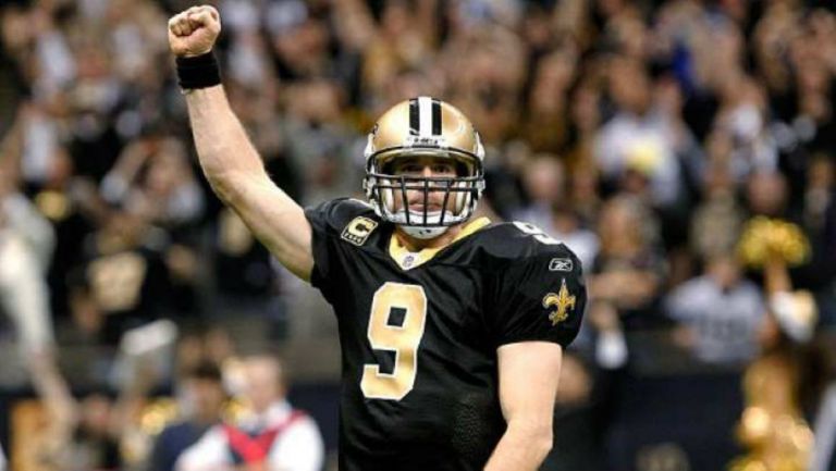 Drew Brees durante un partido con los Saints