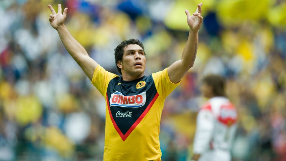 Salvador Cabañas jugando con América