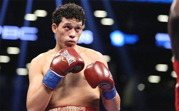 David Benavidez durante una pelea