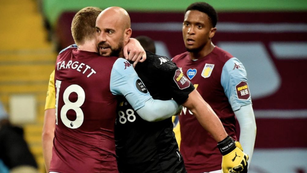 Premier League: Pepe Reina se puso a bailar la bamba tras la salvación del Aston Villa 