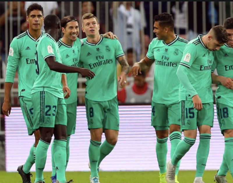 Real Madrid celebrando un triunfo de visitante 