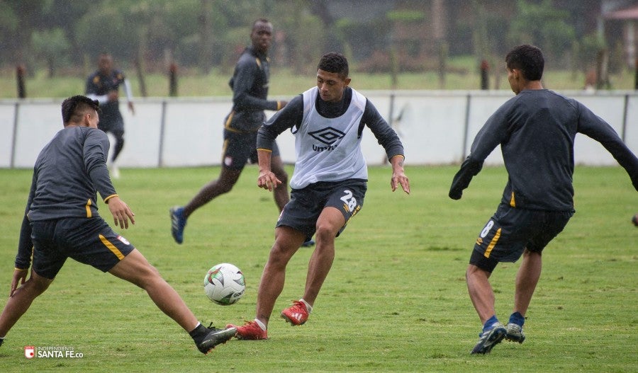 Edwin Herrera durante un entrenamiento con Independiente