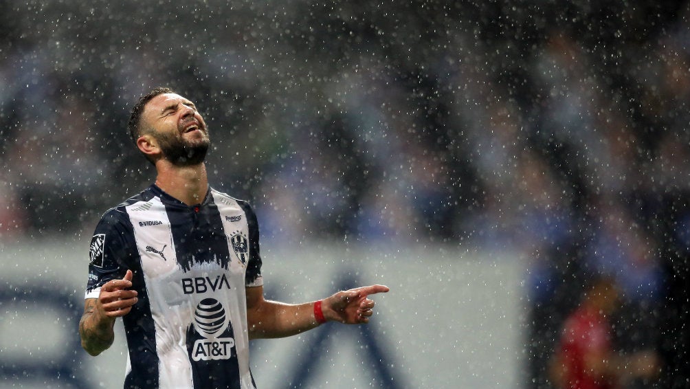 Miguel Layún en lamento con Rayados