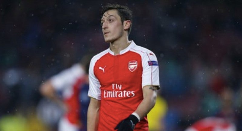 Özil en un juego con el Arsenal 