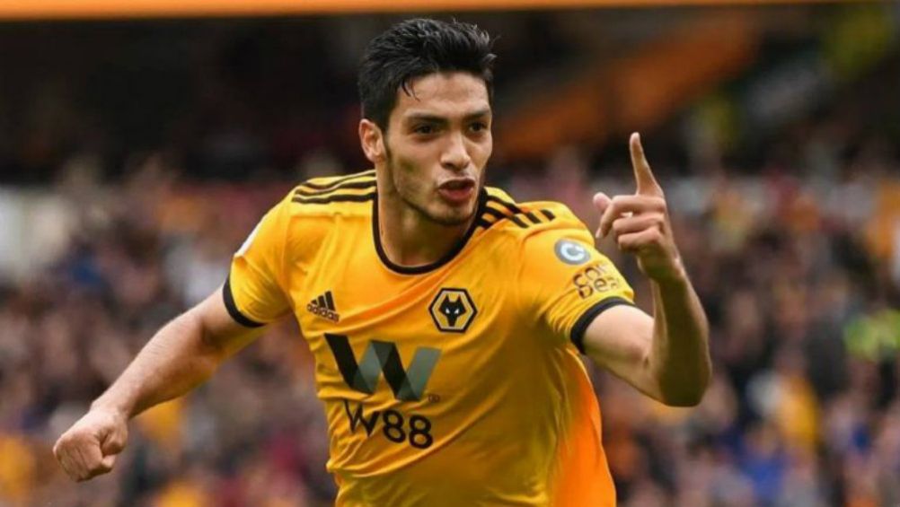 Raúl Jiménez durante un partido con Wolves