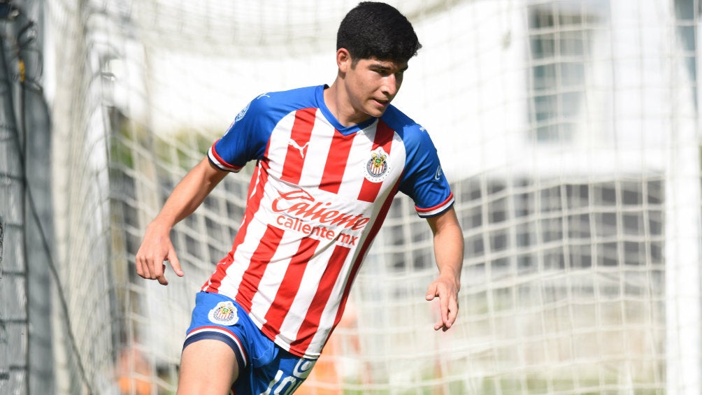 Zahid Muñoz en partido con Chivas