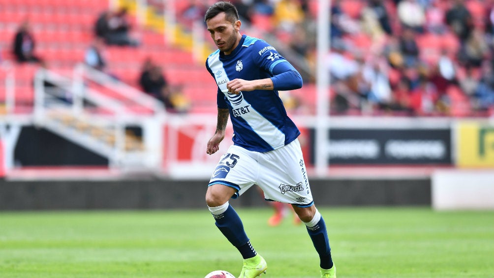 Maximiliano Perg en partido con Puebla