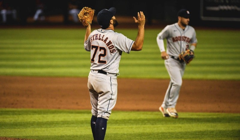 Debuta mexicano en el día inaugural con Astros de Houston -  ContraRéplicaPuebla - Noticias