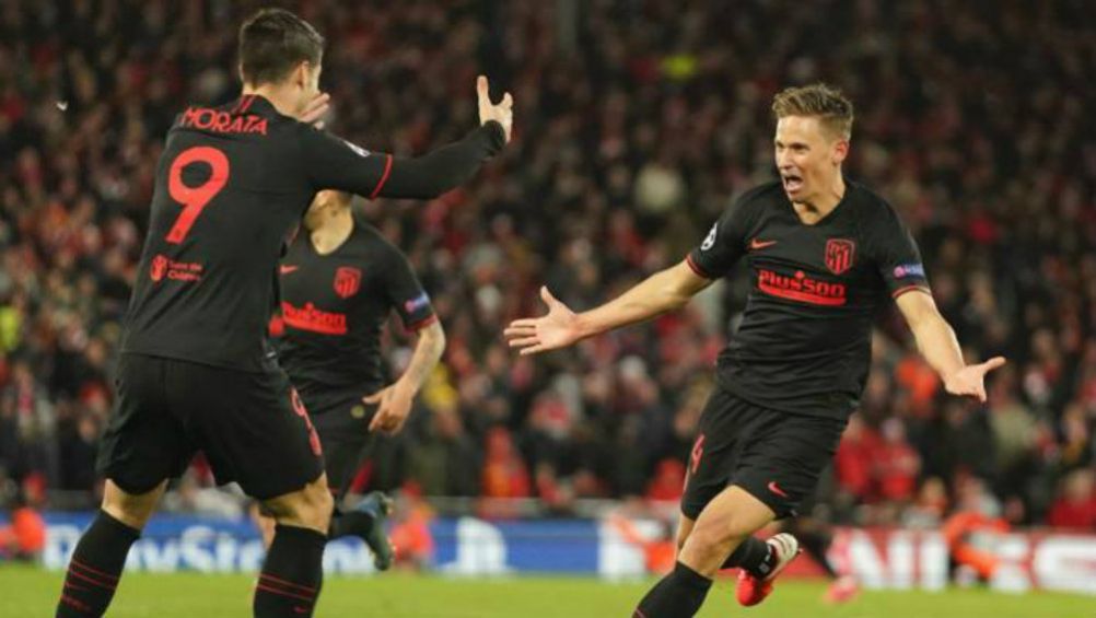 Llorente celebrando su anotación ante Liverpool