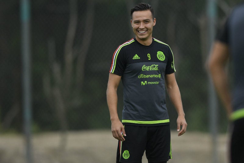 Erick Torres en práctica con el Tri